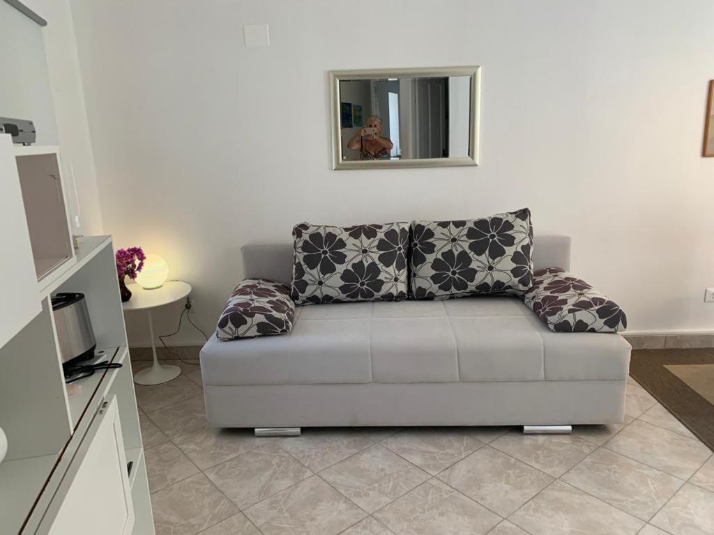 Mediterranes Ferienhaus M. Terrasse Veli Losinj Ruang foto